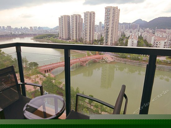 柏丽景观套房大床房